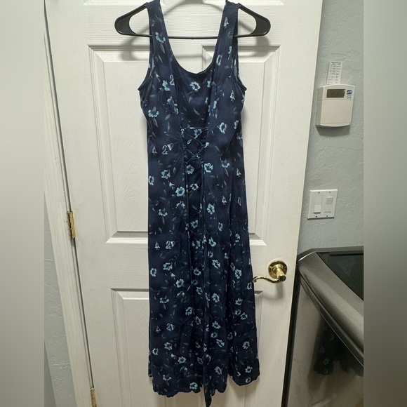 DBY SIZE 9 BLUE FLORAL SLEEVELESS DRESS - Picture 1 of 9